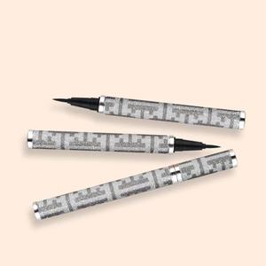 Stylo <span class=keywords><strong>Eyeliner</strong></span> Liquide <span class=keywords><strong>Argent</strong></span>é <span class=keywords><strong>Pailleté</strong></span>, <span class=keywords><strong>Eyeliner</strong></span> Imperméable Anti-Bavures Longue Durée, Pointe en Feutre Haute Précision pour une Application Facile - Product Image 3