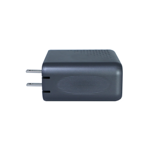 Cargador SEAVIEW 140W <span class=keywords><strong>PD3</strong></span>.<span class=keywords><strong>0</strong></span> con 3 Puertos Tipo C, 1 Puerto USB A, Pantalla TFT con Monitoreo en Tiempo Real y Amplia Compatibilidad de Voltaje - Product Image 4