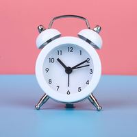 Jam Alarm Mekanik Flip Berkualitas Tinggi Maxfree untuk Kembali ke Sekolah, Desain Art Deco Logam, Fitur Flip, Layar 1,5 inci, Dioperasikan dengan Baterai