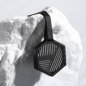 น้ำหอมปรับอากาศในรถยนต์แบบแข็ง พลังงานแสงอาทิตย์ กลิ่นหอมสดชื่นยาวนาน ผลิตจากไม้และโลหะผสม - Product Image 4