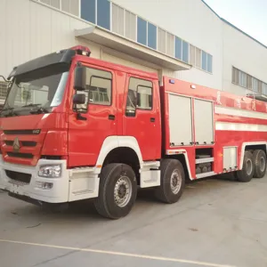 SINOTRUK HOWO 6x4 água e espuma de combate a incêndio do veículo, caminhão de bombeiros