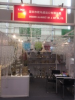 Nouveau design en métal motif gâteau stand avec perles de cristal bougeoir