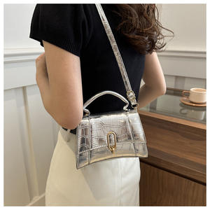 Sacs à main de marque célèbre 2025 pour petites filles, nouveaux sacs en cuir pliables avec fermeture éclair et deux poignées - Product Image 5