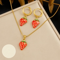 Vergulde roestvrijstalen aardbeienhanger ketting oorringen sieradenset emaille dames schattig fruit