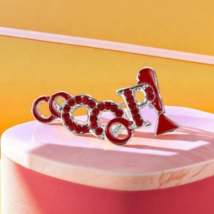 Nuovissima Collezione Fortitude: Gioielli Ispirati al Simbolo Greco DST per Donne, Decorati con Smalto Rosso e Strass, in Lega Traforata per Matrimoni e Feste - Product Image 2