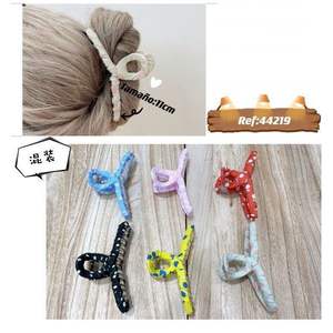 Fermaglio per capelli in tessuto alla moda, design a fiocco da 11 cm, accessorio casual da donna - Product Image 1