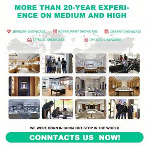 Vitrine de vêtements sur mesure Porte-vêtements Vitrine en métal et plastique pour meubles de magasin pour aménagement de magasins et devantures de magasins - Product Image 6