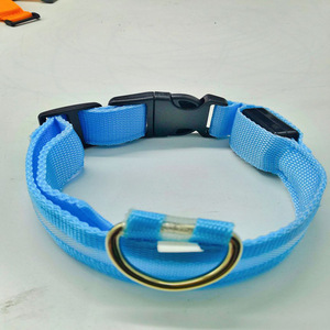 Collar de Nailon Personalizado para Mascotas con Luz LED Recargable, Carga Tipo C, Longitud Ajustable, para Paseos Nocturnos con Perros - Product Image 3