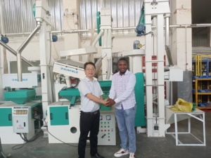 Mini-machine combinée de décorticage du riz pour une capacité de <span class=keywords><strong>15</strong></span> tonnes par jour, machine d'usine de décorticage du riz - Product Image 6