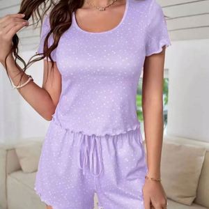 Nouvelle Collection – Ensemble Pyjama Femme en Dentelle avec Logo Frontal, Short Doux et T-shirt, Idéal pour la Maison - Product Image 1