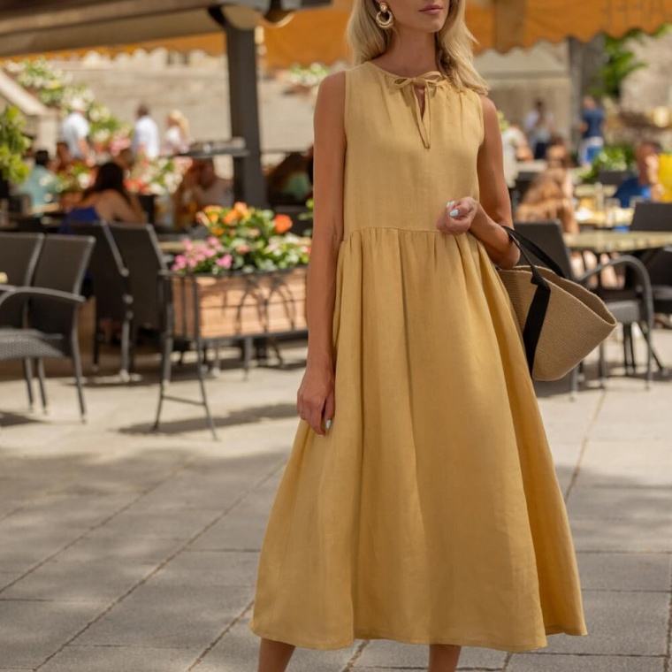 สีเหลือง