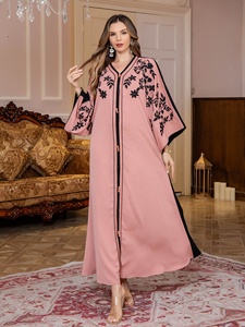 Nouveau En Stock Moyen-Orient Vêtements Femmes Musulmanes Longue Robe Corde Broderie Dubaï <span class=keywords><strong>Voyage</strong></span> Casual Arabe À Manches Longues Robes Robe - Product Image 2