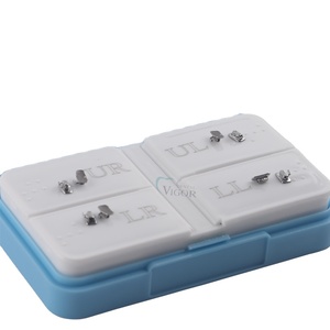 Ortodontik tedavi kullanımı için yüksek kaliteli 2nd Molar monoblok 50 takım ortodontik bukkal tüp - Product Image 1