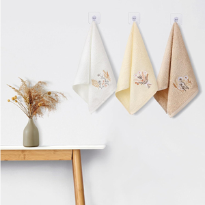 Ensembles de serviettes de bain en coton 100% tricoté, séchage rapide, personnalisables en gros pour hôtels et spas, qualité supérieure avec logo brodé - Product Image 2