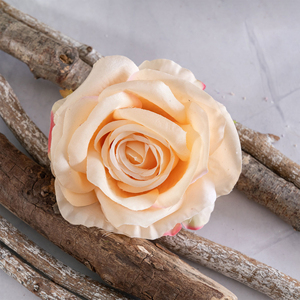 Fleurs artificielles en gros à bas prix, petites têtes de roses en soie de 4 cm pour la décoration de gâteaux - Product Image 2
