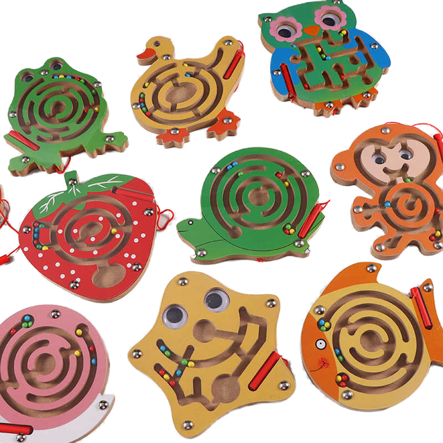 Wooden Animal Magnetic Pen Ball Toy for Children's Puzzle Game with Simple Maze