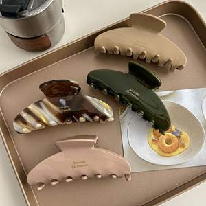 مشابك شعر كبيرة من الأسيتات بتصميم فرنسي 10 سم مع طباعة ذهبية مخصصة للشعار، إكسسوارات شعر نسائية - Product Image 3