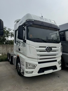 Camión Tractor FAW 6x4 Usado/Nuevo de Servicio Pesado, 10 Ruedas, 400HP/540HP/610HP, Volante a la Izquierda/Derecha, Automático, con Bolsa de Aire, en Stock - Product Image 5