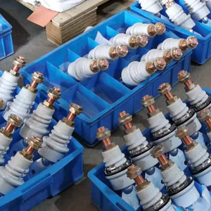 Boccola in Porcellana ANSI Bianca 1.2kV/417A <span class=keywords><strong>BIL</strong></span> 30kV per Trasformatore Monofase Montato su Palo, Boccola Secondaria - Product Image 3