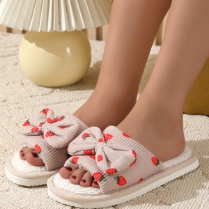 Pantuflas de Mujer con Corazón Femenino, para Primavera y Otoño, Uso Interior en el Hogar, Antideslizantes con Lazo Adorable y Pelo Sintético - Product Image 4