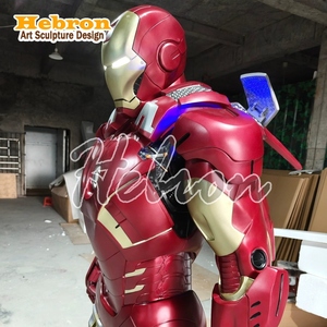 Statuetta di Iron Man a grandezza naturale di alta qualità in vendita, con parti illuminate multiple del modello del personaggio <span class=keywords><strong>Marvel</strong></span>, realizzata in resina. - Product Image 5