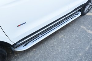 Estribos Laterales de Aluminio Plateado con Superficie Antideslizante Negra para Haohan L7/ev Cruise Model Suv - Product Image 2