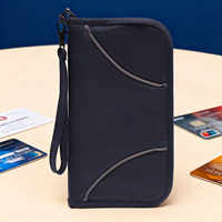 Porta Pasaportes con Bloqueo RFID y Correa de Muñeca Desmontable para Viajes, Cartera de Viaje Multiusos para Artículos Esenciales de Aeropuerto para la Familia