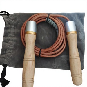 Cuerda de Saltar Ajustable para Adultos con Mango de Madera y Cuerda de Cuero, Cuerda de Saltar de Velocidad Universal con Rodamientos Metálicos - Product Image 2