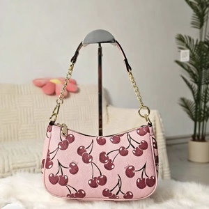 กระเป๋าสะพายข้างผู้หญิงลายเชอร์รี่  วัสดุ PU  แบบซิปโซ่  ใช้ได้ทุกวัน - Product Image 2