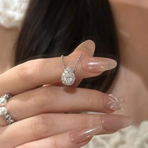 Collar con Colgante de Gota de Agua de Plata de Ley S925, Lágrimas de Cinabrio Rubí, Diseño Blanco Noble, Piedra de Zafiro, Luz Atractiva - Product Image 4