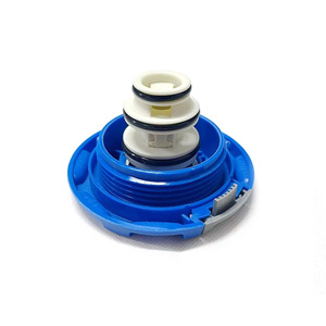 OE #4M0121321/4M0121321E / 4M0121321J Accessoires de <span class=keywords><strong>voiture</strong></span> <span class=keywords><strong>Bouchon</strong></span> de réservoir <span class=keywords><strong>d</strong></span>'expansion de liquide de refroidissement pour A4 A5 A6 A7 A8L Q5 Q7 - Product Image 2