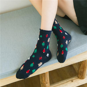 Vente en gros de chaussettes rayées Happy Funny Father Mom Kid Respirant Family Christmas Matching Gift Socks Cotton Parent-child Sock - Product Image 2