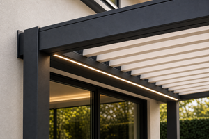 Pergola moderne en aluminium, toit à lames rectangulaires, auvent d'extérieur pour patio, revêtement poudré noir, résistant aux intempéries - Product Image 4