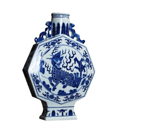 Décorations de vase en porcelaine bleue et blanche de nouveau style Chine Antique Binaural <span class=keywords><strong>Yuan</strong></span> Dynasty Vase en céramique plat bleu et blanc - Product Image 4