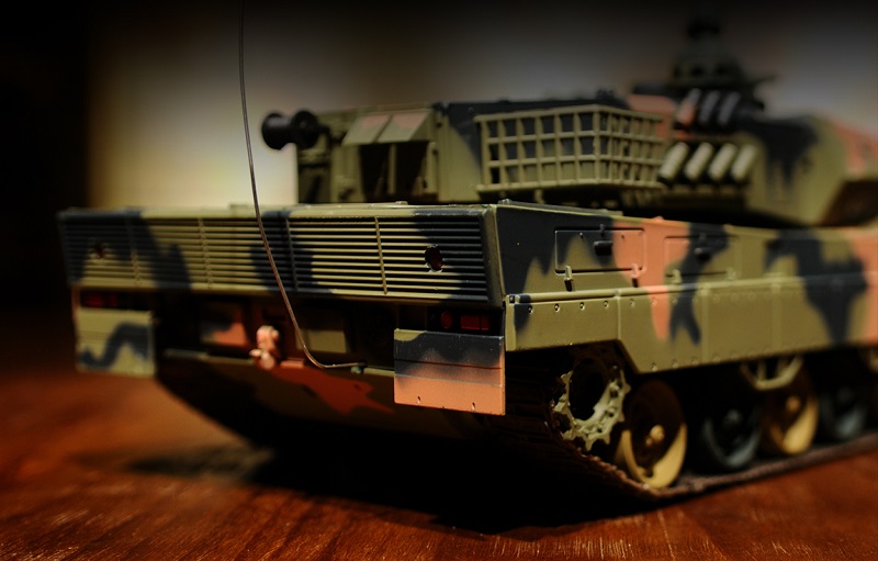 東京マルイ製 ラジコン 1/24 ドイツ連邦軍主力戦車 レオパルト2