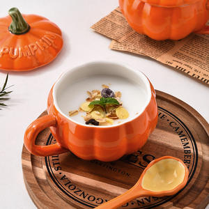 Taza de cerámica de calabaza de Navidad personalizada de diseño creativo con cuchara y tapa para regalos de negocios para beber agua - Product Image 6