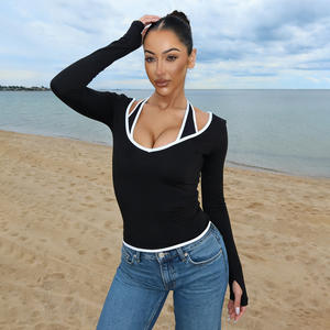 Camiseta de manga larga con cuello halter y contraste en blanco y negro para mujer, ajustada, sexy, top básico - Product Image 4