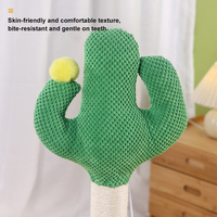 Vente en gros usine : Arbre à chat durable en forme de cactus en fausse fourrure, avec poteau à gratter, jouet boule en peluche et structure d'escalade