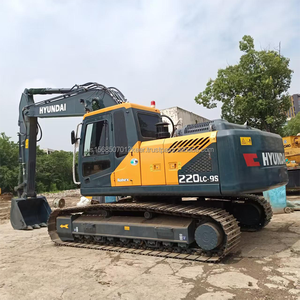 Excavatrice sur chenilles Hyundai 220LC-9S d'occasion haute performance, modèle 2022, moteur et pompe en excellent état, faible nombre d'heures, fiable et prête à l'emploi - Product Image 2