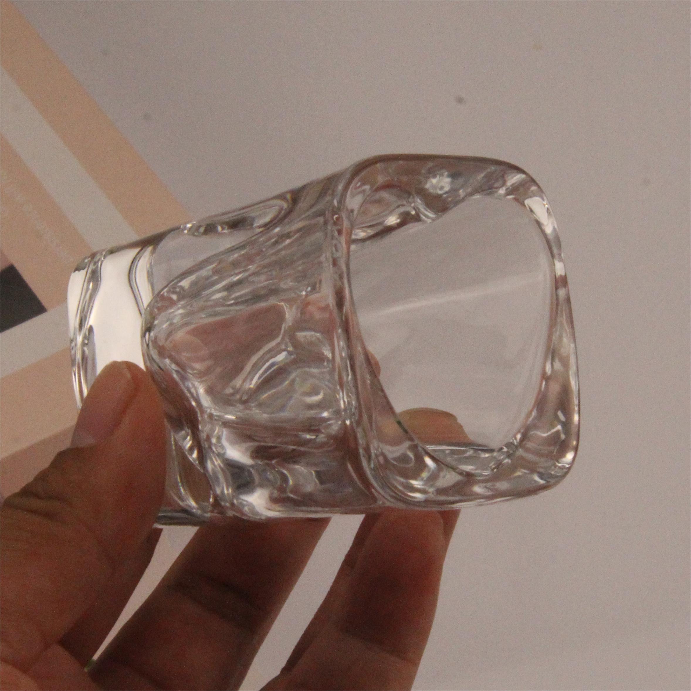 แก้วช็อตเตกีล่า ฐานเหลี่ยม ก้นหนา รูปหัวใจใส