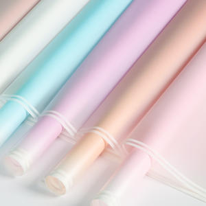 Vente en gros de papier d'emballage floral coréen en couleurs dégradées Enveloppe de fleur imperméable à l'eau enduite de PE pour bouquets au choix du <span class=keywords><strong>fleuriste</strong></span> - Product Image 5