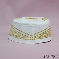 Nuevo diseño Hui Muslim Worship Cap Hilo dorado Estilo de personaje bordado Sombrero usable para exteriores
