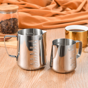 Pichet Mousseur à Lait Barista 900 ml en Acier Inoxydable 18/8, pour Latte Art, Tasse à Mousse, Accessoires pour <span class=keywords><strong>Machine</strong></span> à Café <span class=keywords><strong>Expresso</strong></span> - Product Image 1