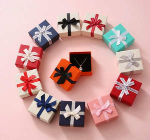 Juego de Cajas Rígidas Cuadradas para Joyería con Empaque de Alta Gama para Collares, Pendientes y Anillos - Product Image 5