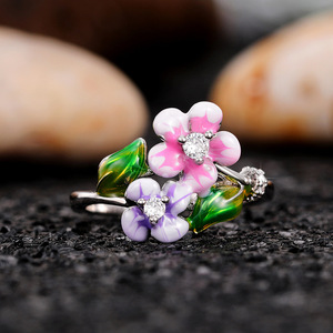 Anello Cocktail F1715 con Fiore, Anello da Donna con Zirconia Cubica, Regalo di Moda - Product Image 1