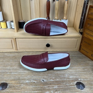 Mocasines de Cuero 100% Piel de Cocodrilo Color Vino Tinto para Hombre al por Mayor – Suela Blanca Gruesa, Sin Cordones, OEM/ODM Disponible - Product Image 5