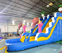 Toboggan aquatique gonflable géant avec piscine à jets d'eau et mur d'escalade pour parc à thème, fête foraine, location pour fêtes en plein air, enfants de 3 à 12 ans