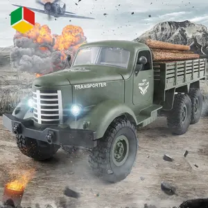 QS oyuncak 1 16 ordu kamyon uzaktan kumanda kapalı yol araba 6 tekerlekli sürücü tırmanma 2.4G 4WD RC pikap araba askeri ordu Rc kamyon USB