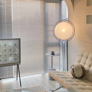 Lampe sur pied de style nordique, <span class=keywords><strong>Bauhaus</strong></span> du milieu du siècle, en fer et PMMA, garantie 3 ans - Éclairage design pour salon, chambre à coucher, chevet - Product Image 3