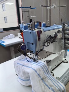 DT 500-01CB-EUT-DT Direct Drive Flat Bed Interlock <b>Sewing</b> Machine Single Needle Manual Feed Mechanism Auto Thread Trimmer Motor - Product Image 2